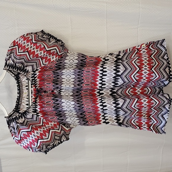 Healing Hands Scrub Top - Picture 3 of 7